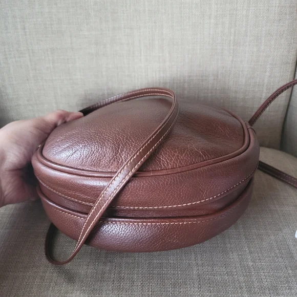 Gucci Round Brown Leather Crossbody Bag - Picture 6 of 16